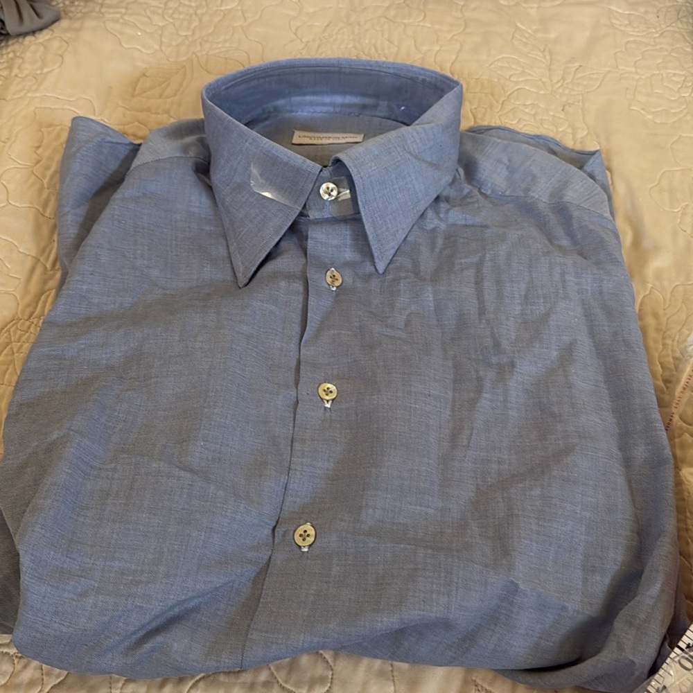 UNCOMMON MAN
MADE IN ITALY dress shirt costume made brand new Lennon fabric